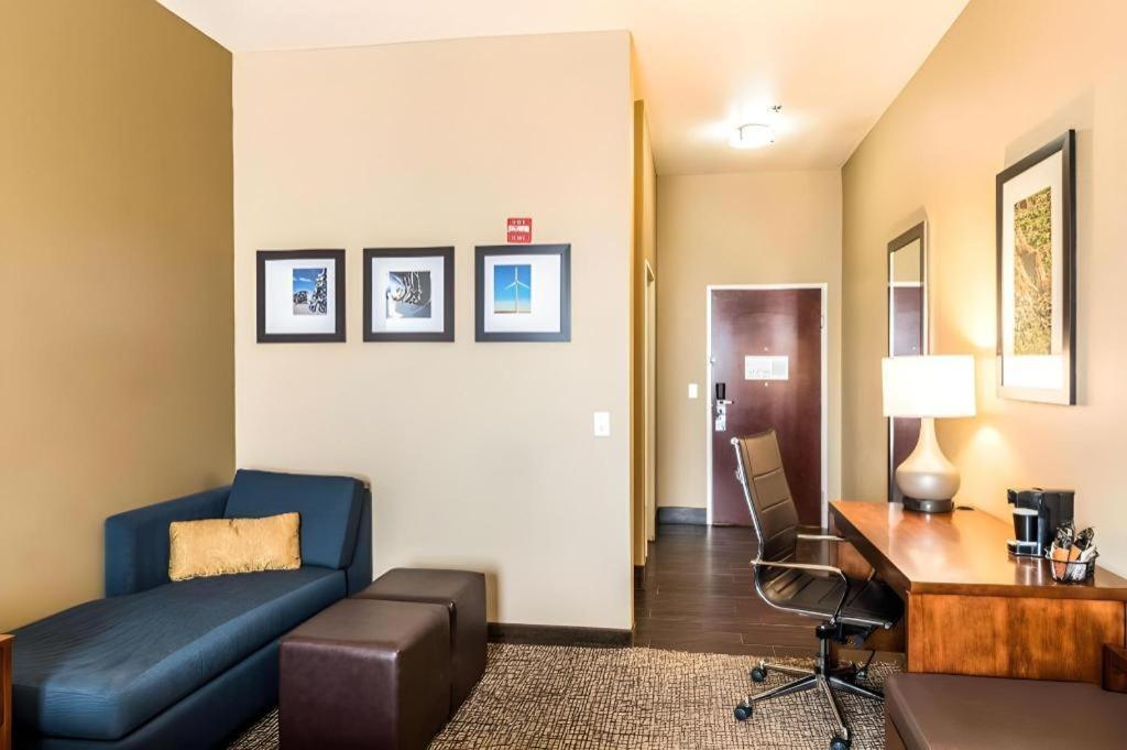Hawthorn Extended Stay By Wyndham Amarillo Exterior photo