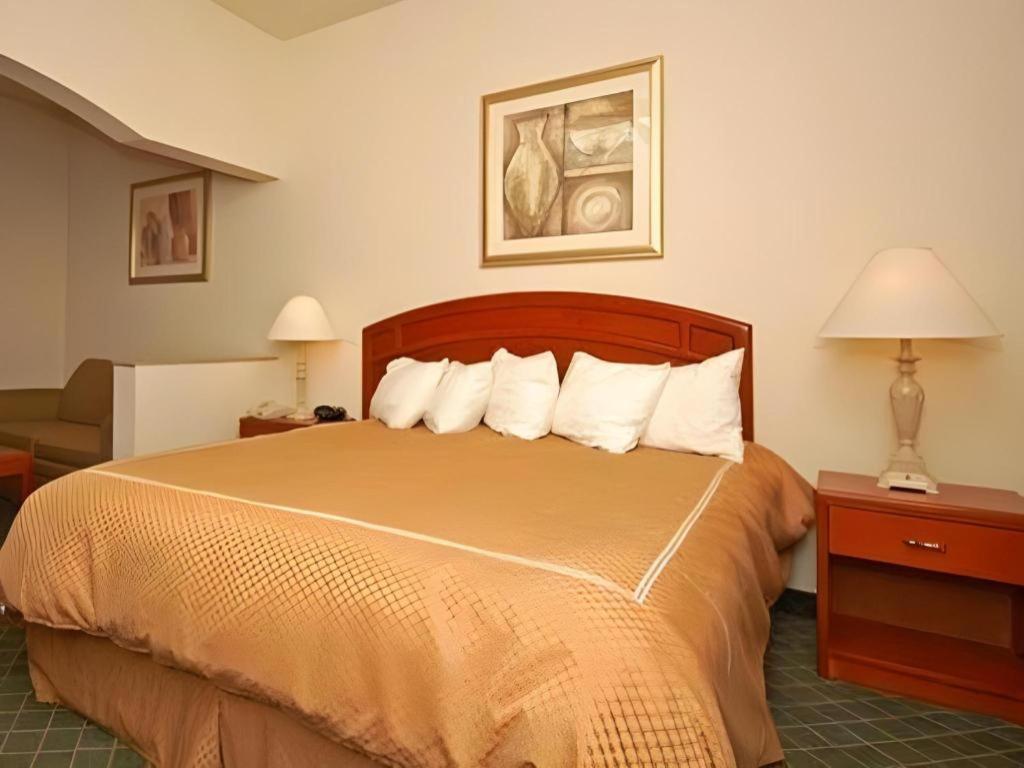 Hawthorn Extended Stay By Wyndham Amarillo Exterior photo
